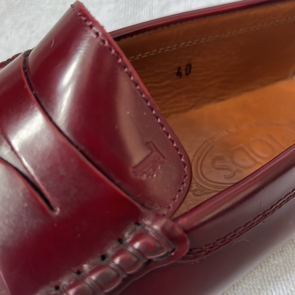 TOD’S Made in Italy, Size 40, Size 9.5, Ruby Red loafers - Picture 11 of 13